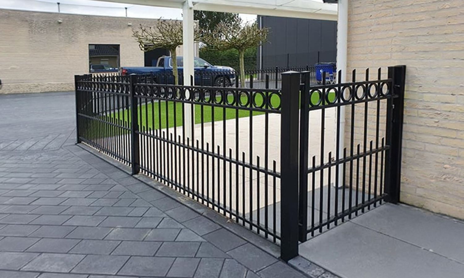 Sierpoorten en sierhekwerk